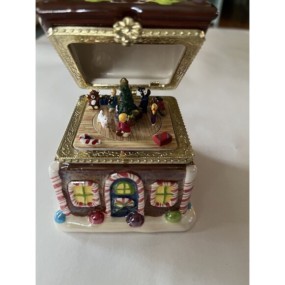 Mr Christmas Ceramic Gingerbread House Music Box Ornament Wind Up Deck The Halls - Picture 2 of 8